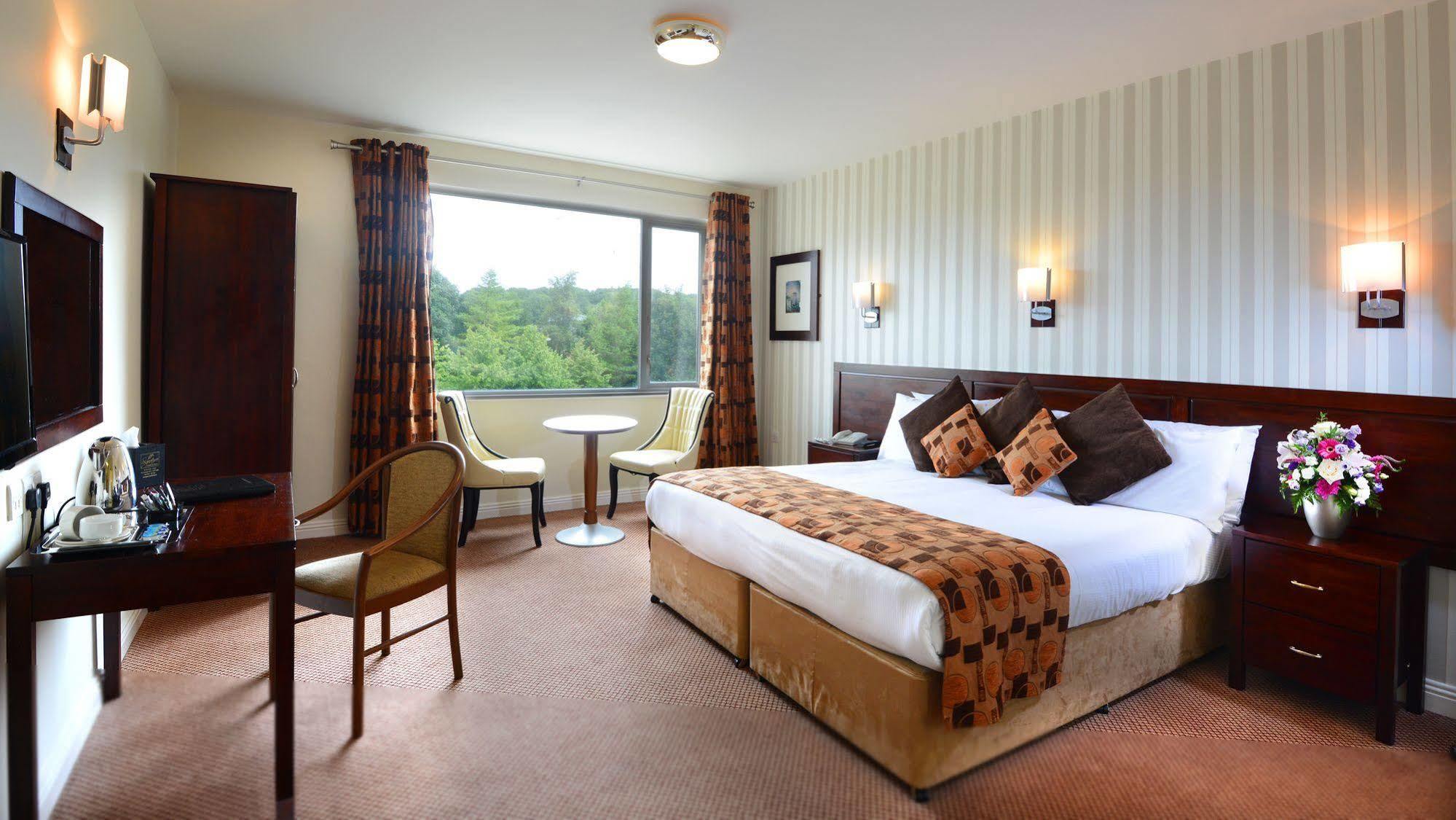 Kiltimagh Park Hotel 外观 照片